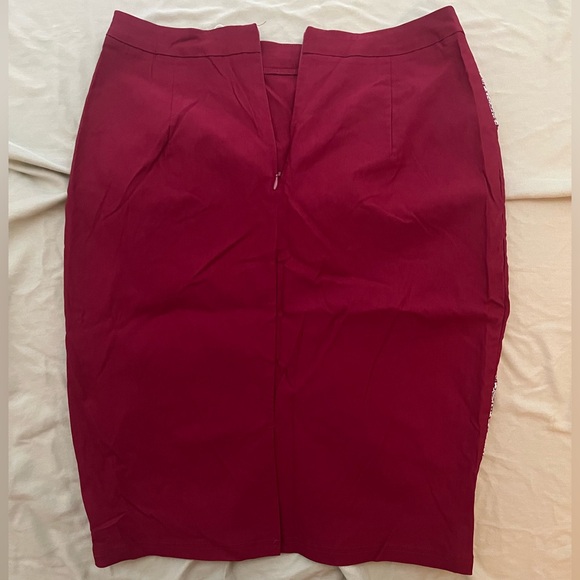 Women’s NWT Pencil Skirt - Picture 2 of 7